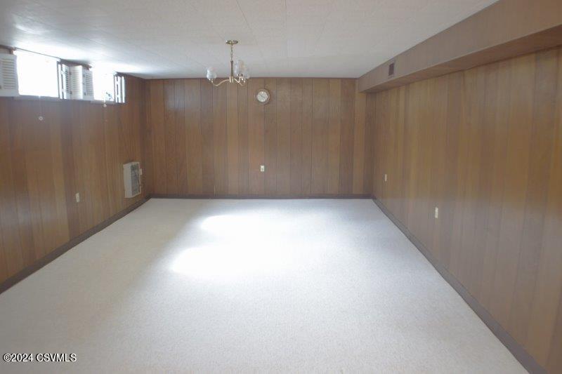 225 S 15TH Street