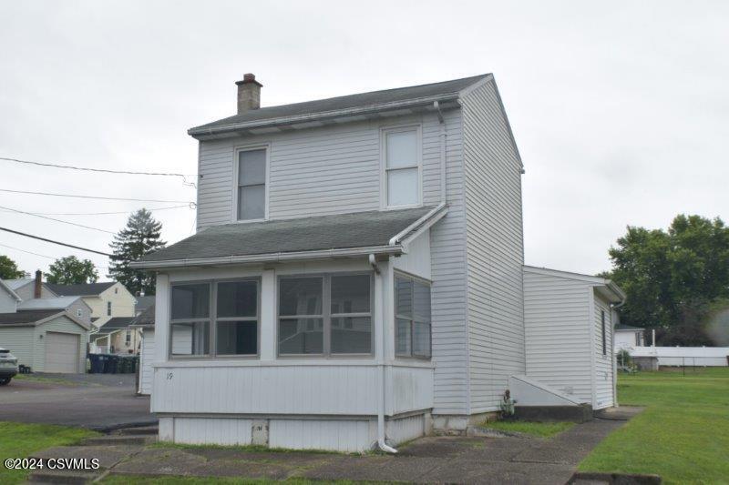 19 S ACADEMY Avenue