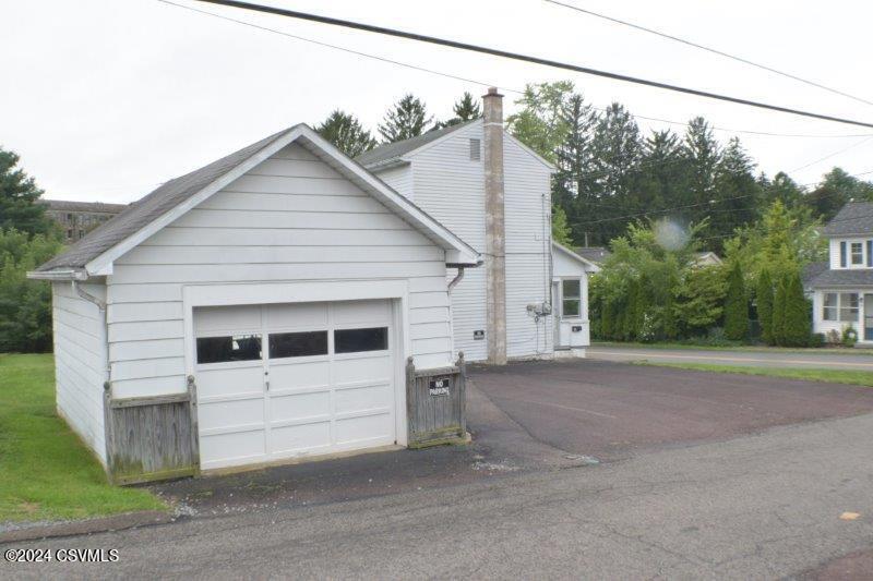 19 S ACADEMY Avenue
