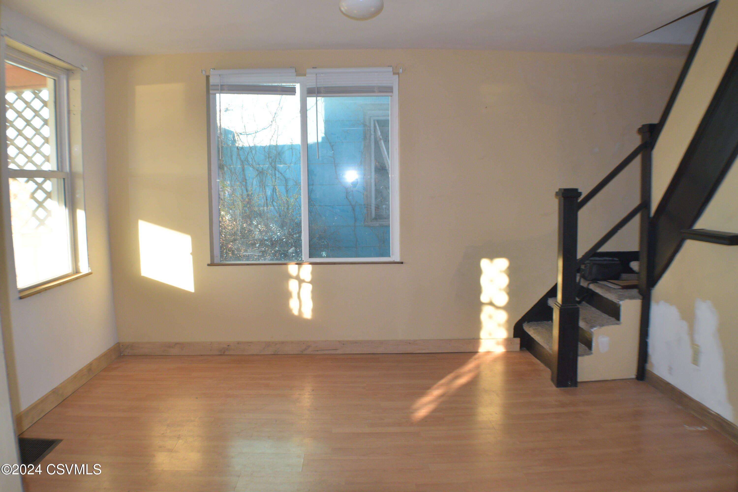 966 S FRONT Street