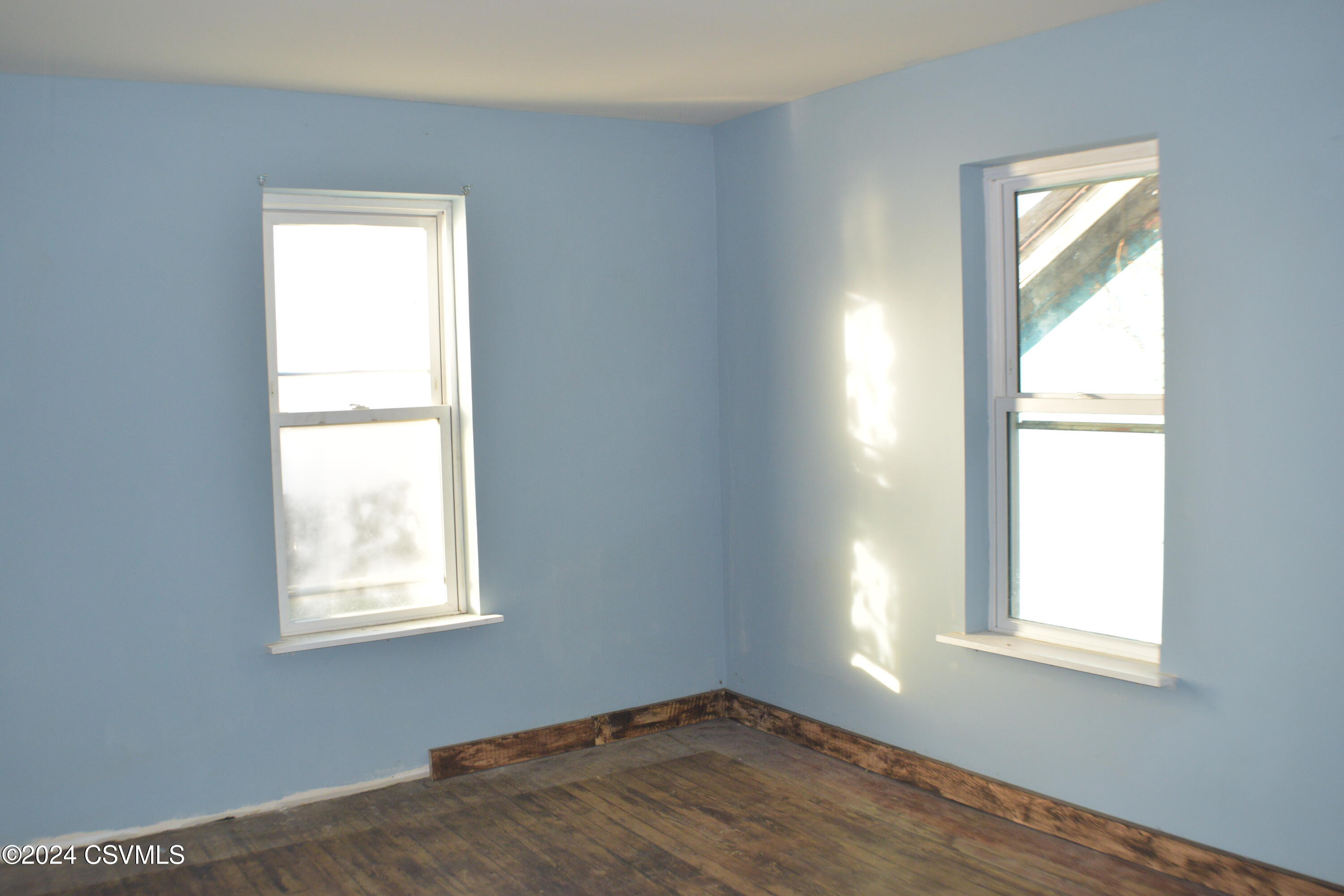 966 S FRONT Street