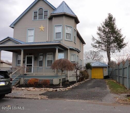 49 POPLAR Avenue