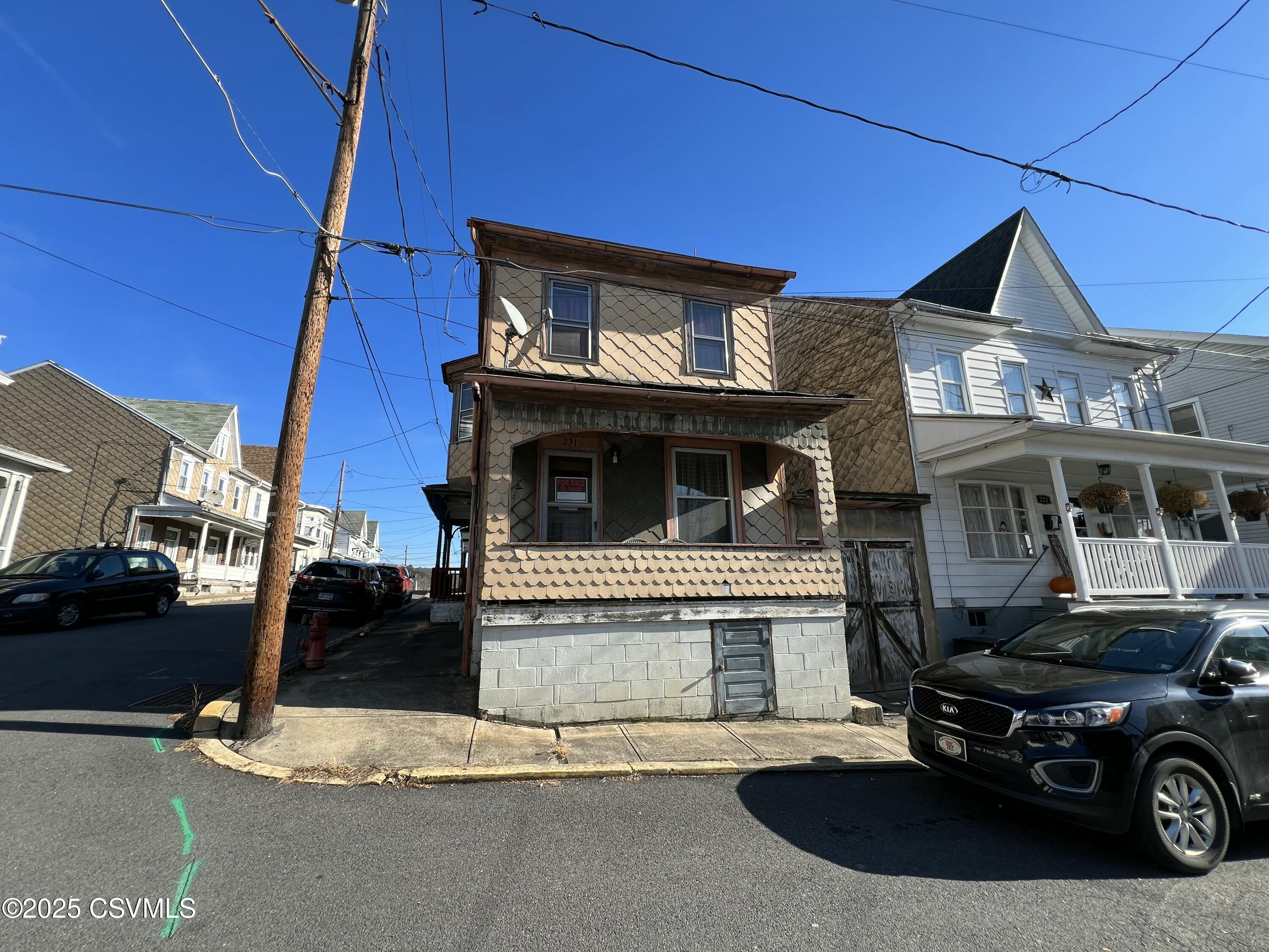 231 N VINE Street