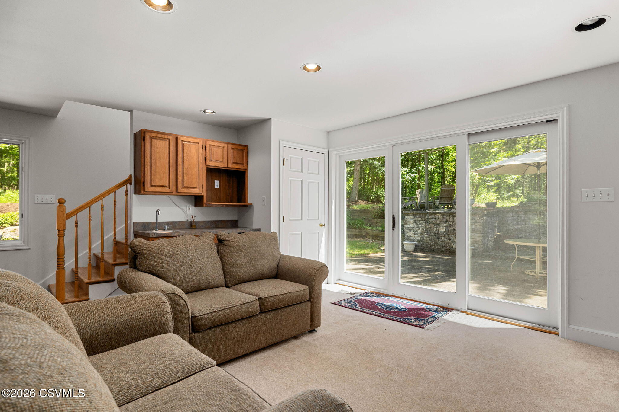 842 SHOWERS Road
