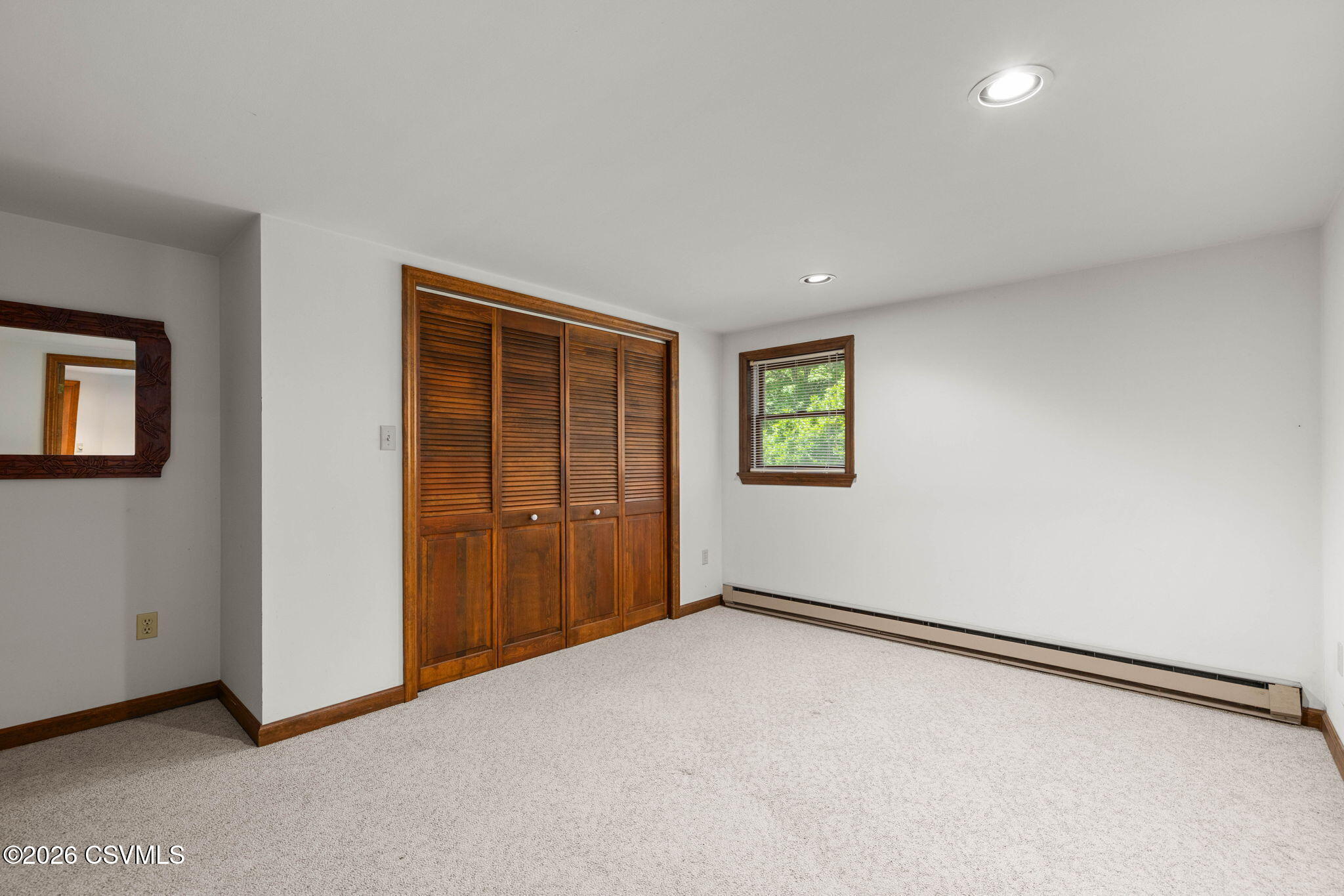 842 SHOWERS Road