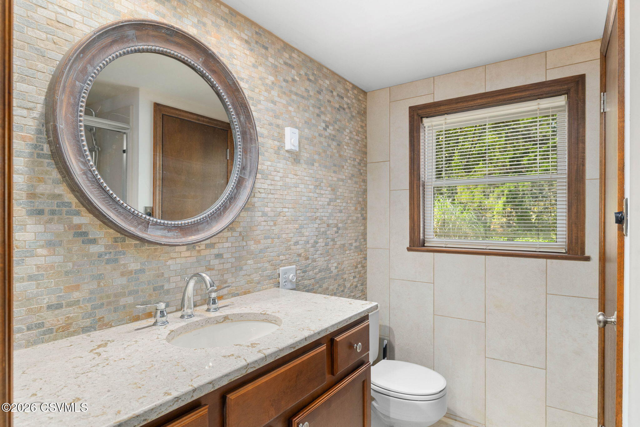 842 SHOWERS Road
