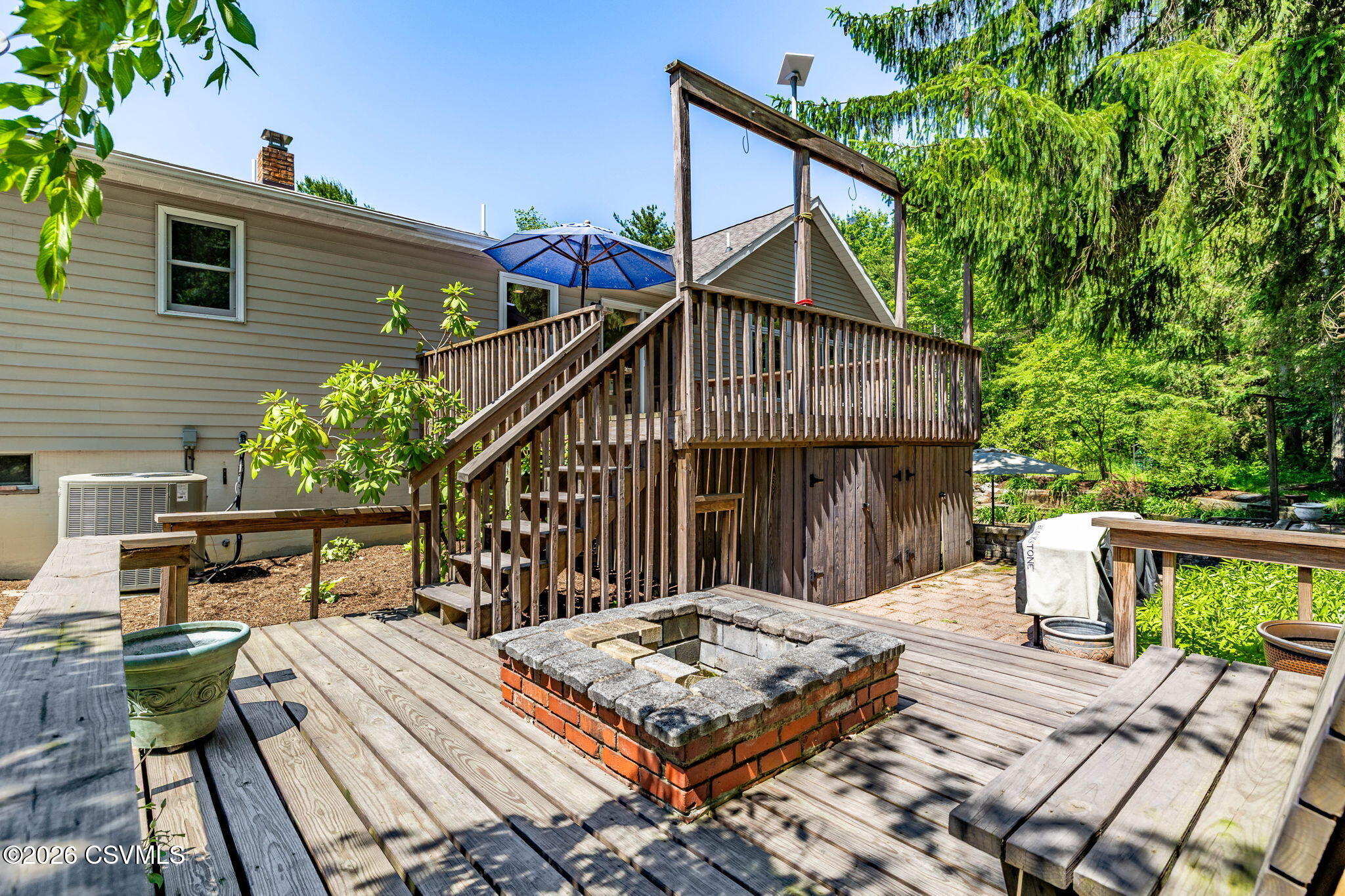842 SHOWERS Road