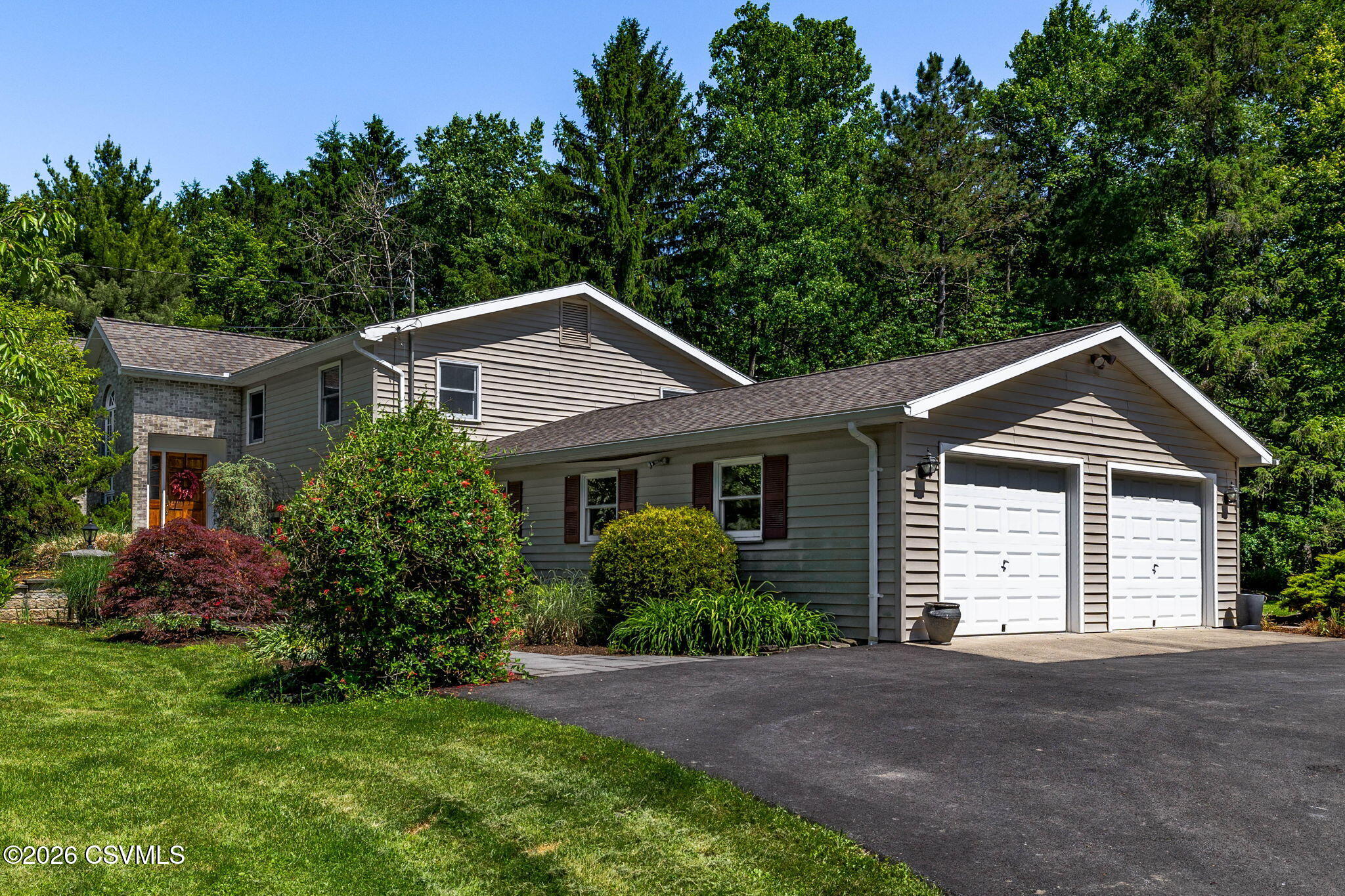 842 SHOWERS Road