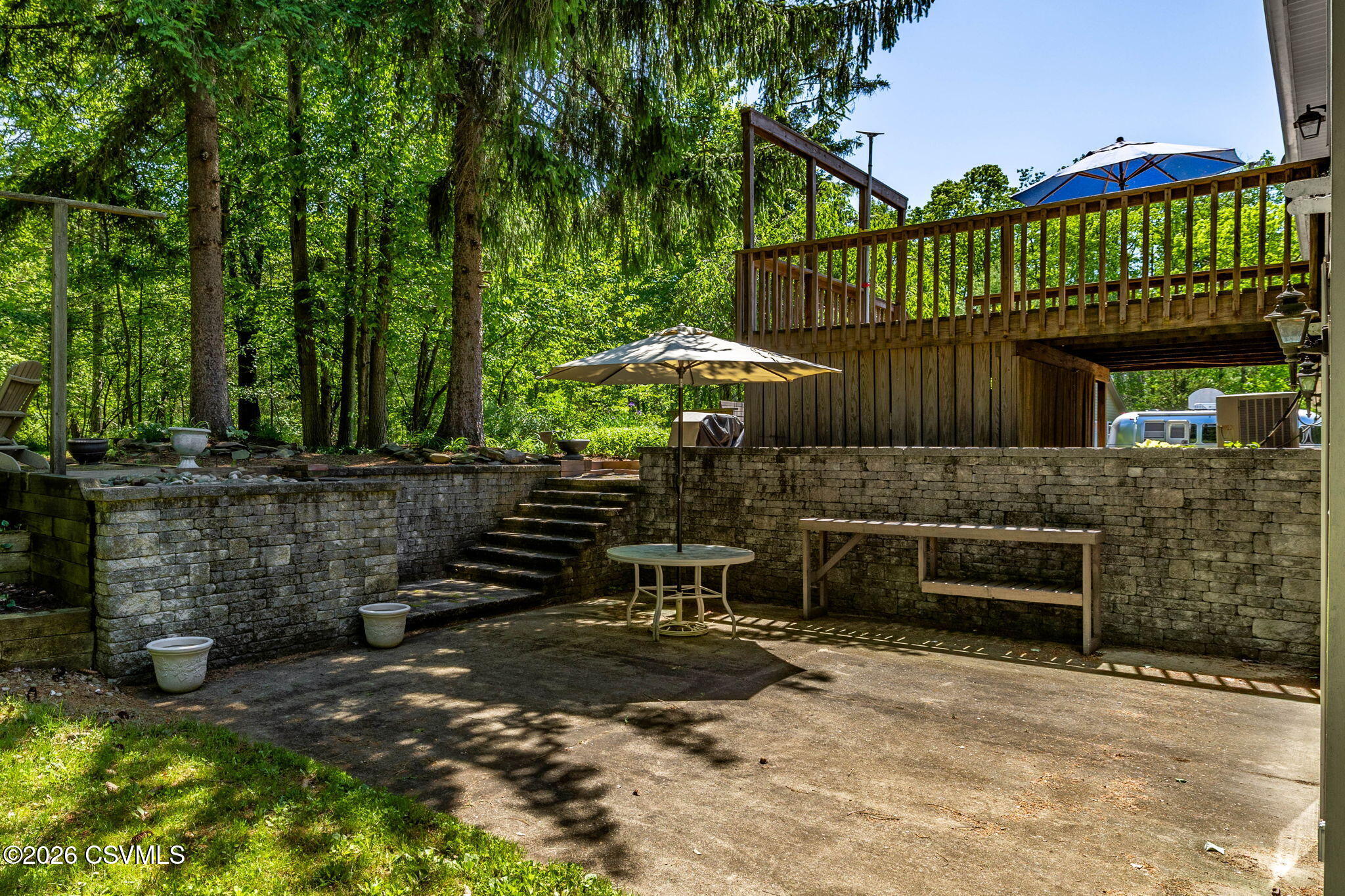 842 SHOWERS Road