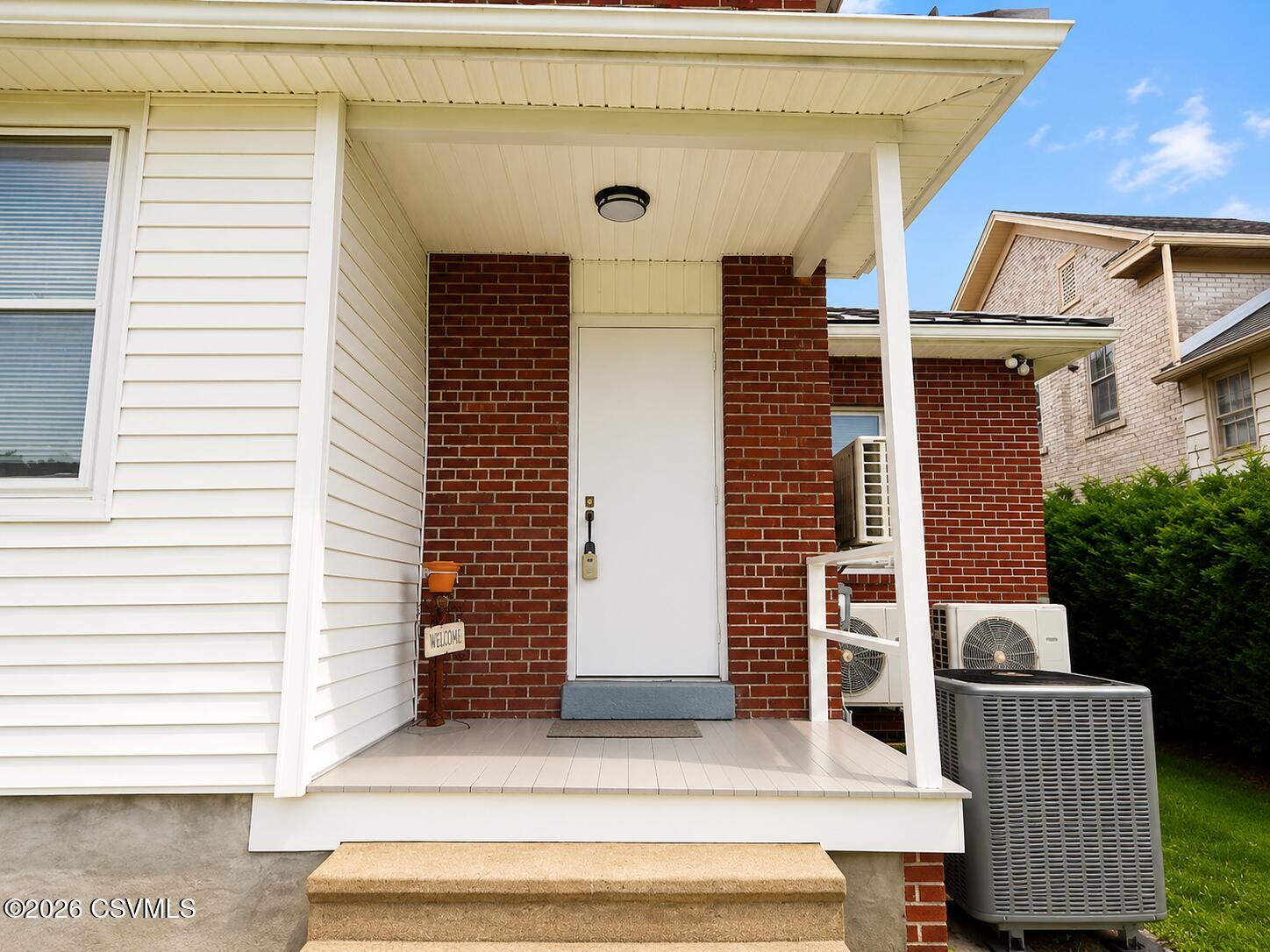 117 N MARKET Street