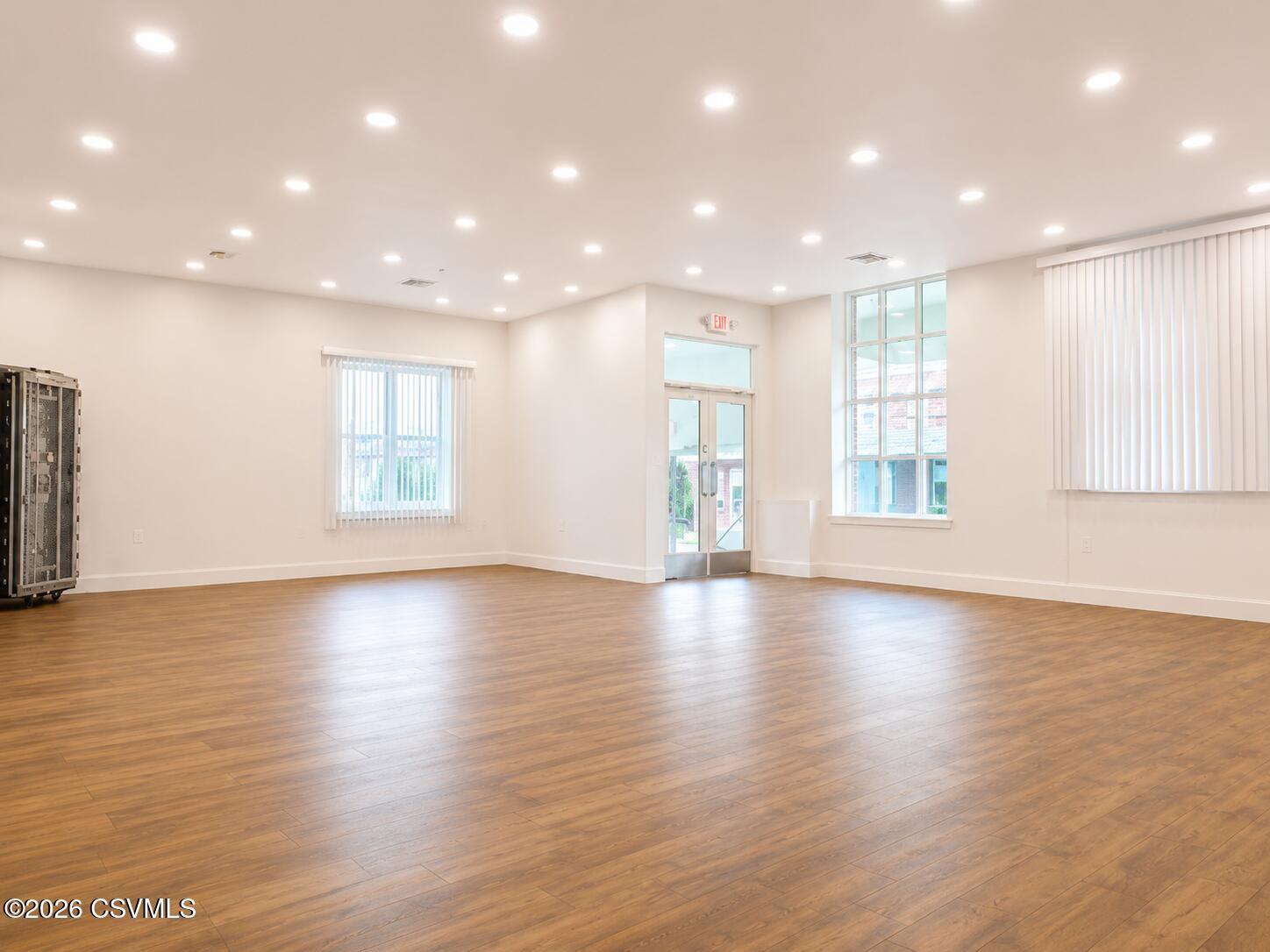 117 N MARKET Street