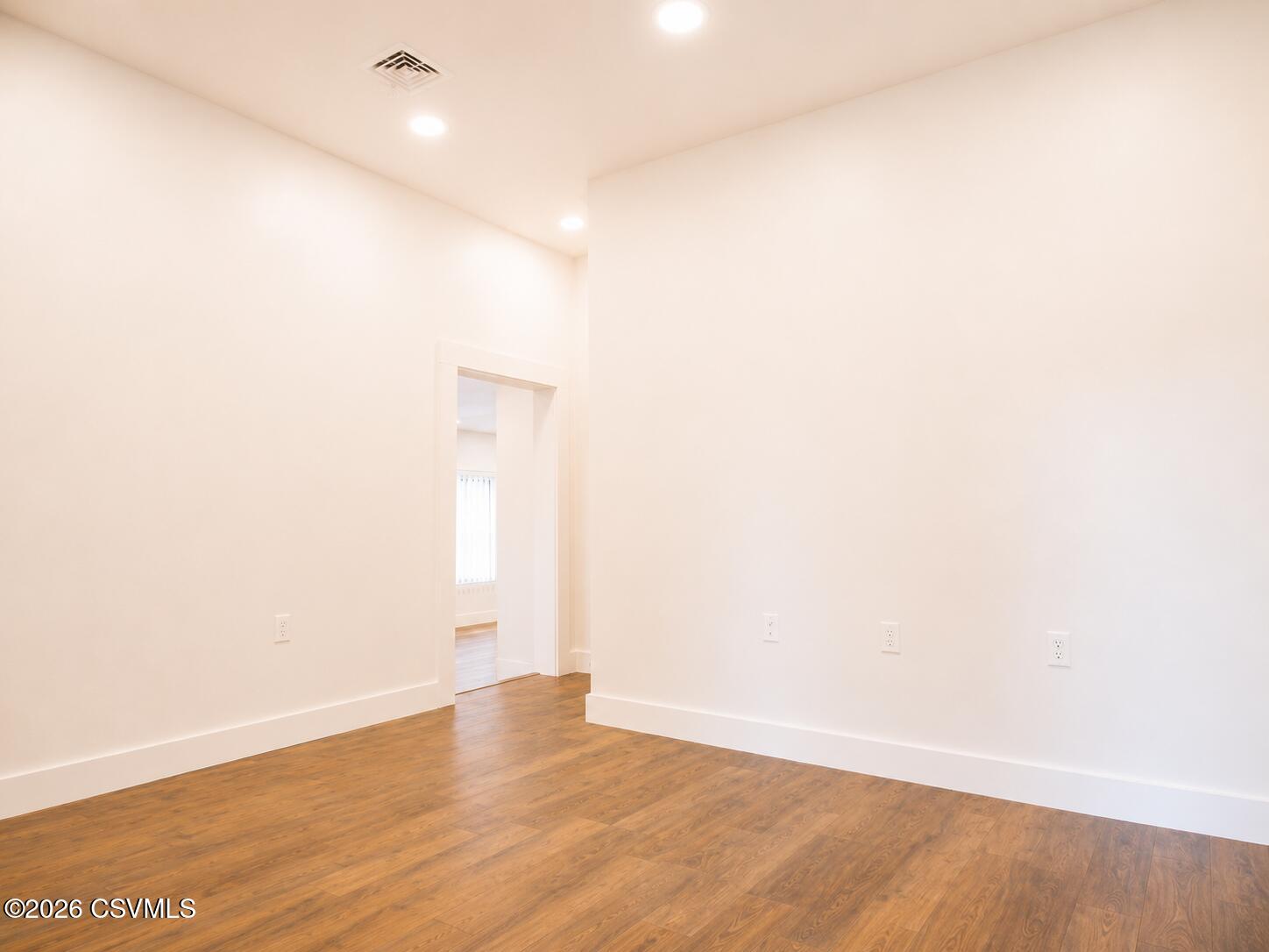 117 N MARKET Street