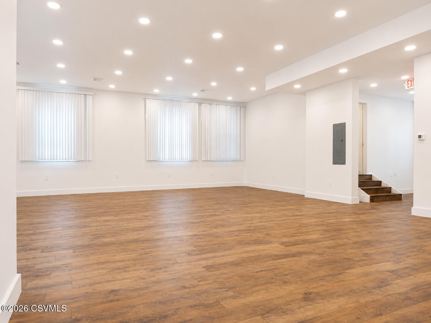 117 N MARKET Street