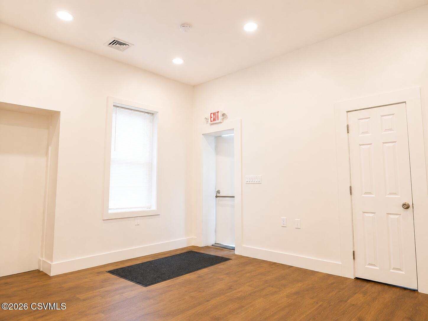 117 N MARKET Street