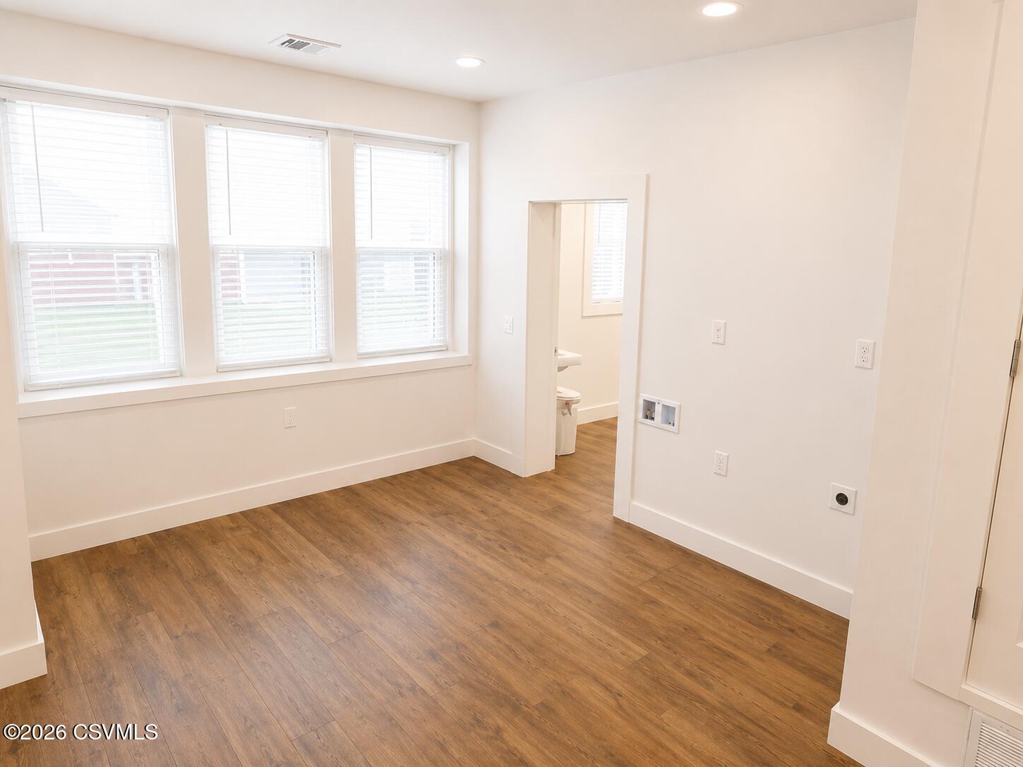 117 N MARKET Street