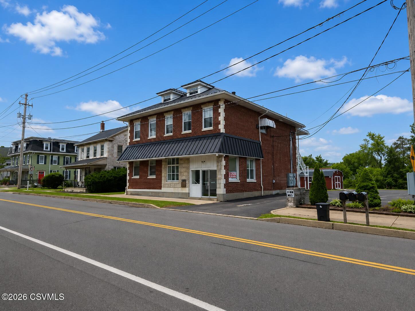117 N MARKET Street