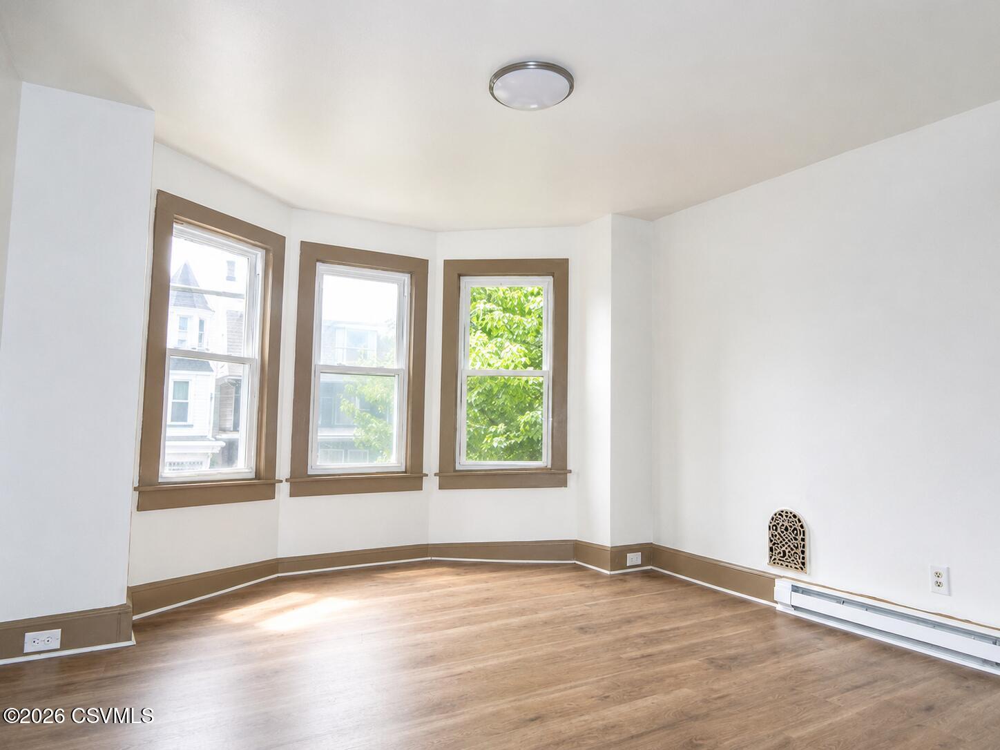 23 N 6TH Street