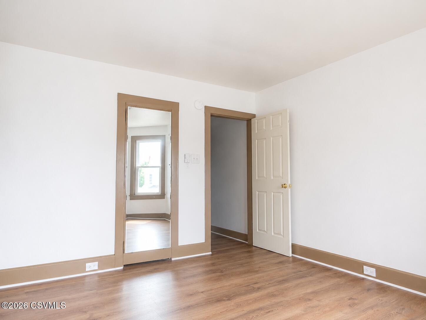 23 N 6TH Street