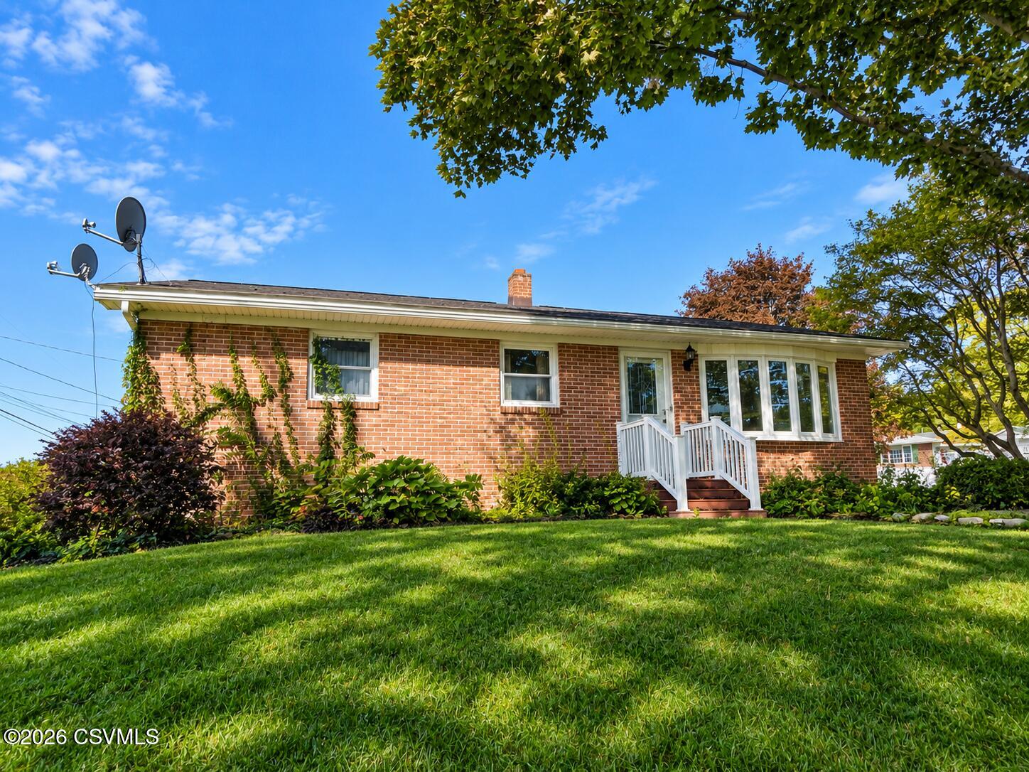 1190 SUNSET Drive