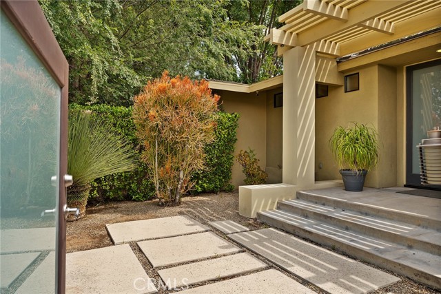 5214 Yolanda AVE