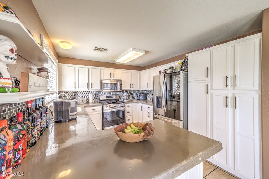 9301 Leaping Lilly Avenue