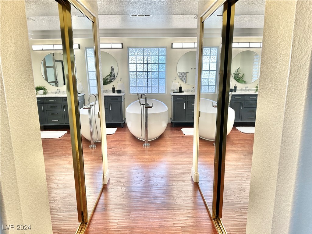 3047 PALACE GATE Court