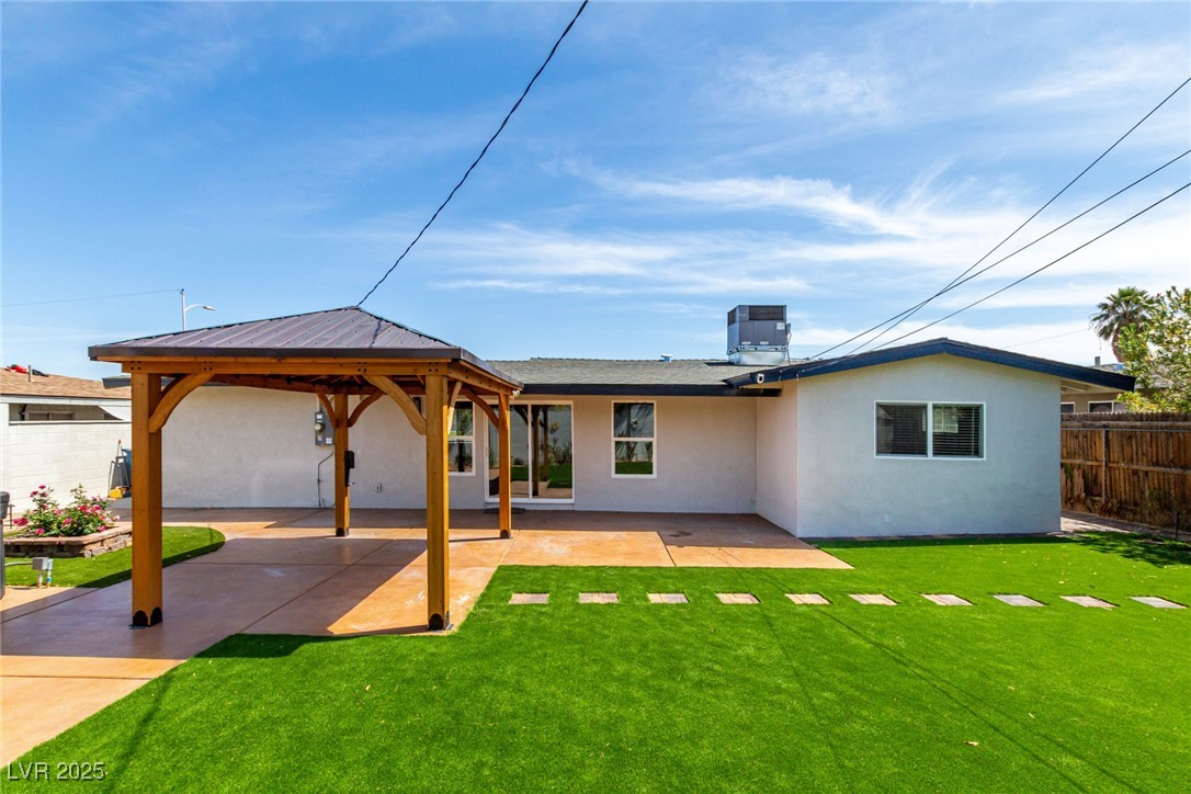 3308 Navajo Way