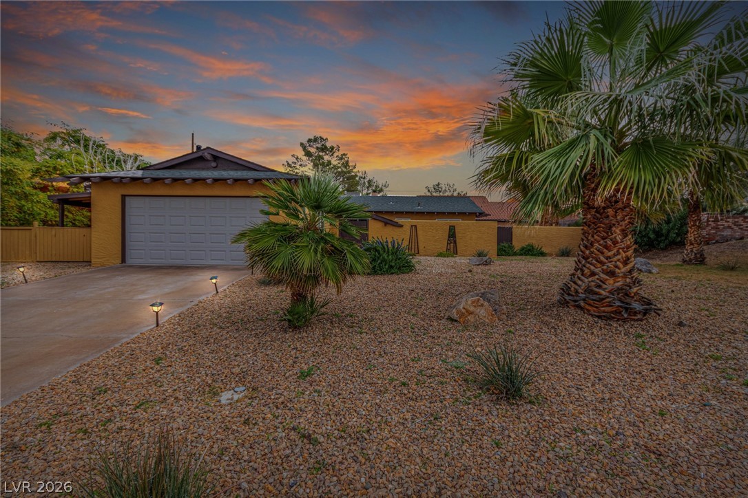 622 East Fairway Road