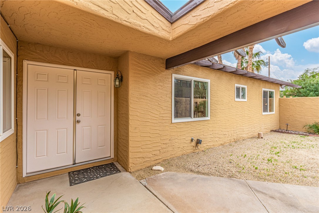 622 East Fairway Road