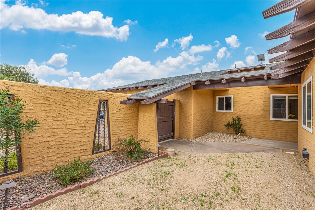 622 East Fairway Road