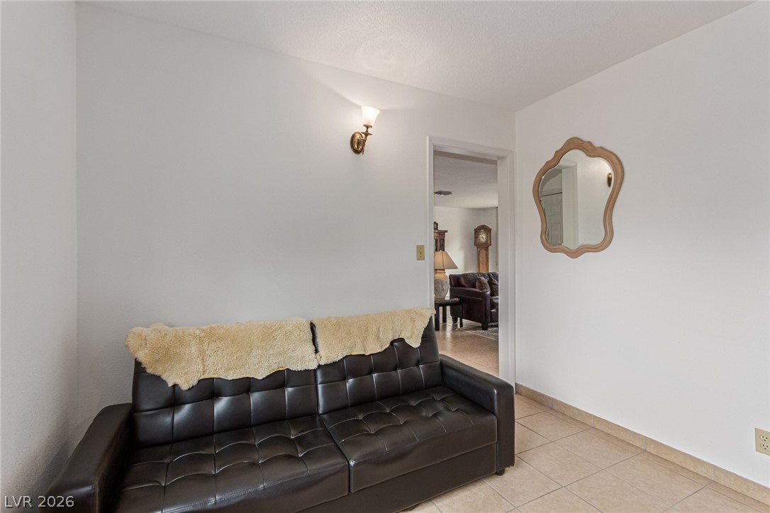 622 East Fairway Road