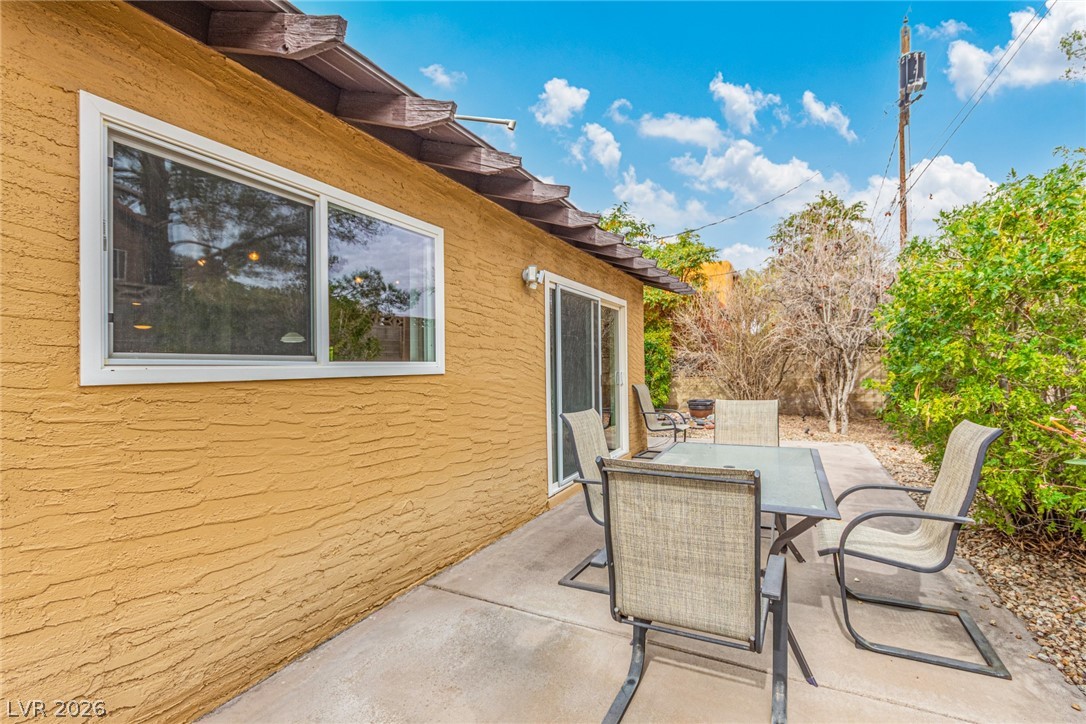 622 East Fairway Road