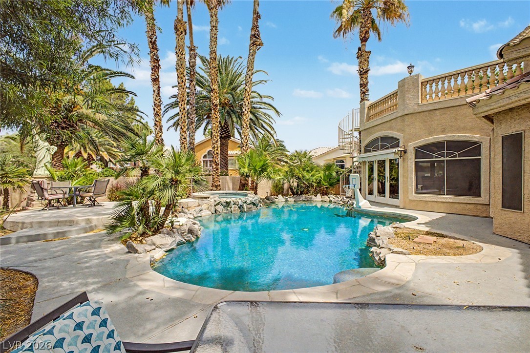 109 Weatherwood Court