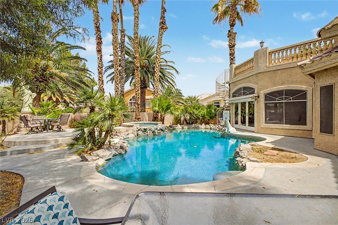 109 Weatherwood Court