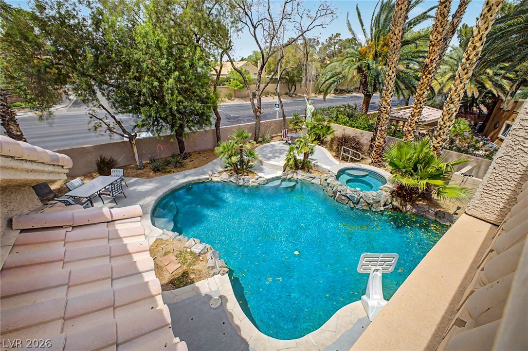109 Weatherwood Court