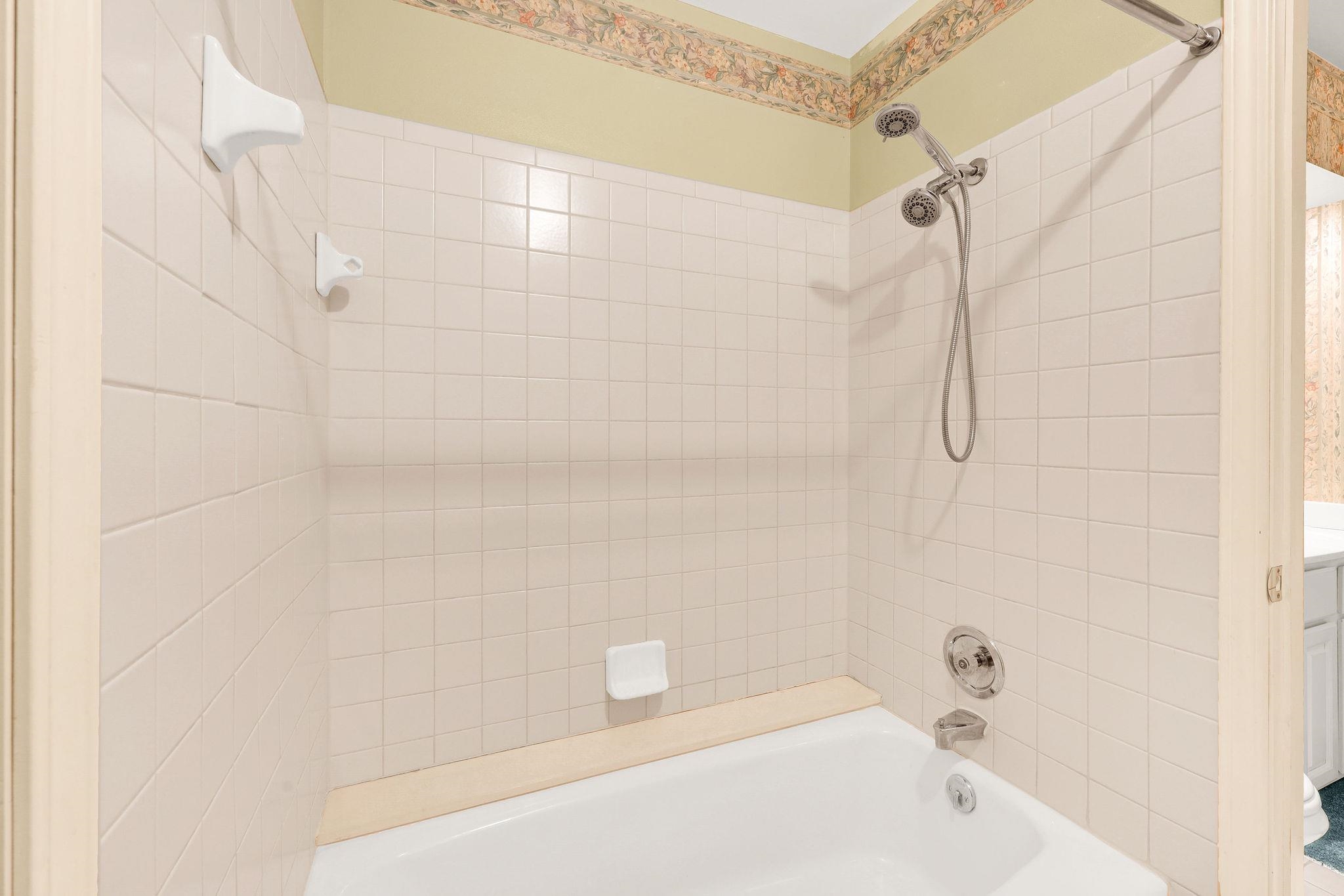 1522 Golf View Road Unit: A