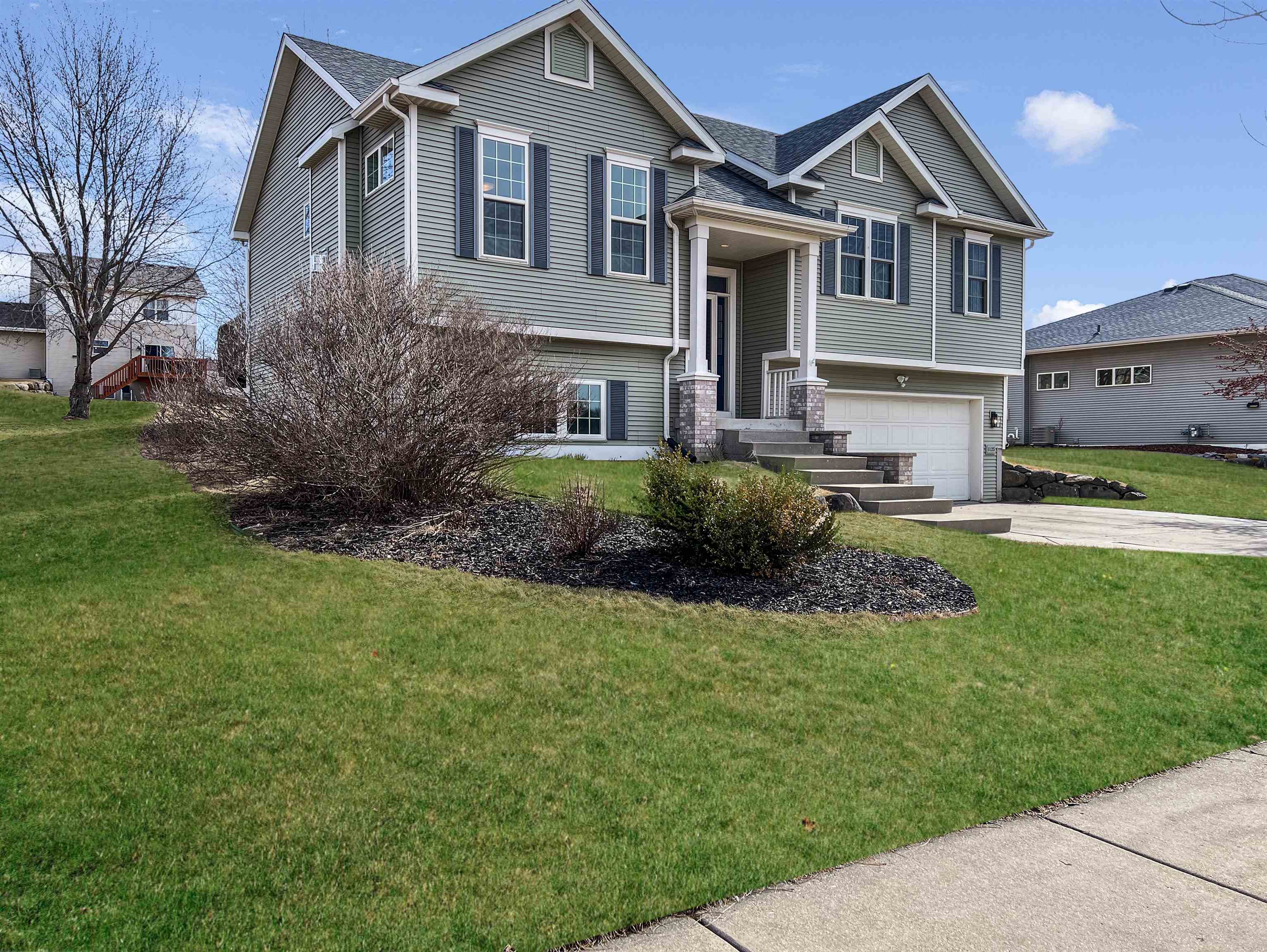 1125 Carriage Drive