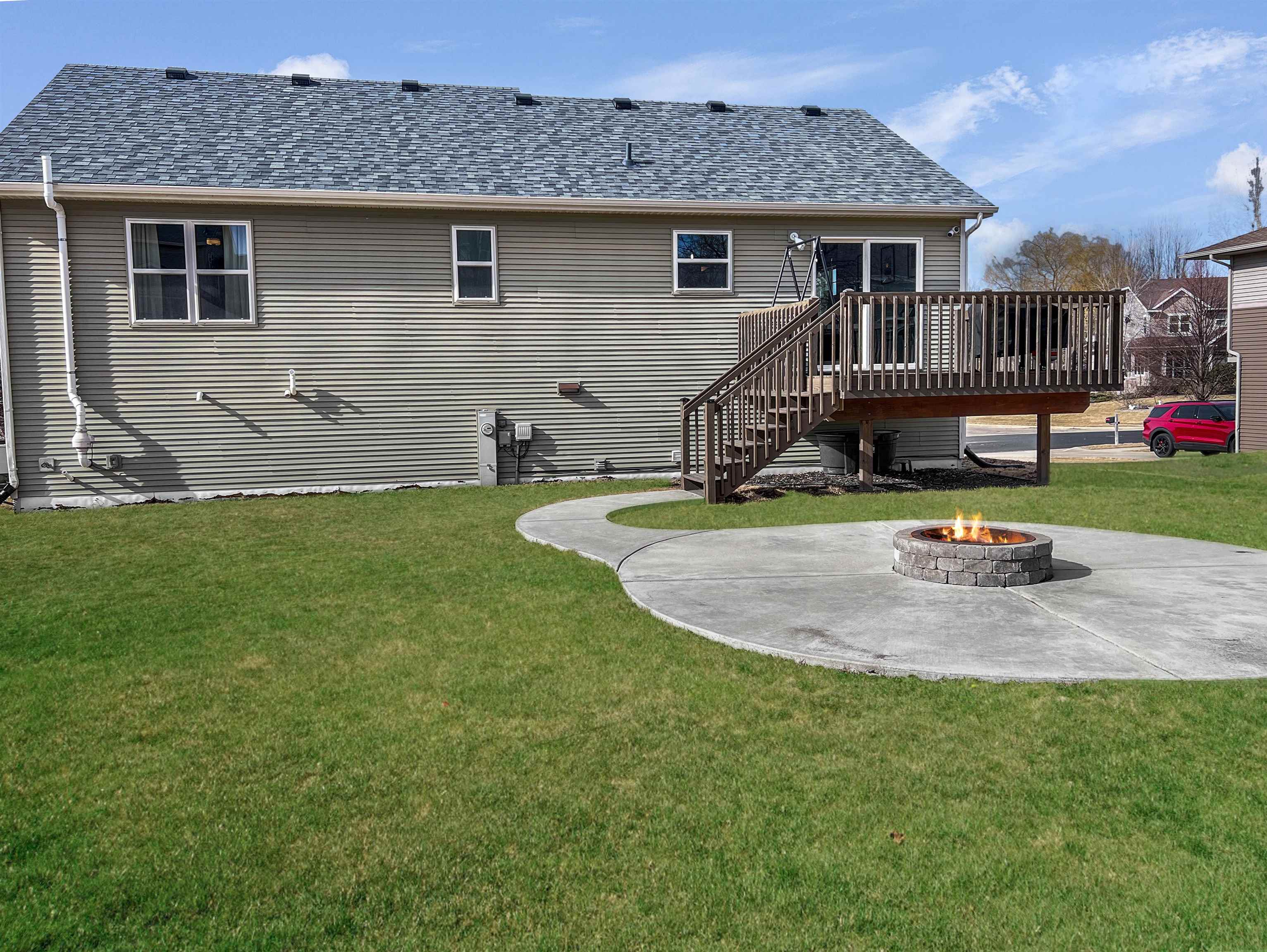 1125 Carriage Drive