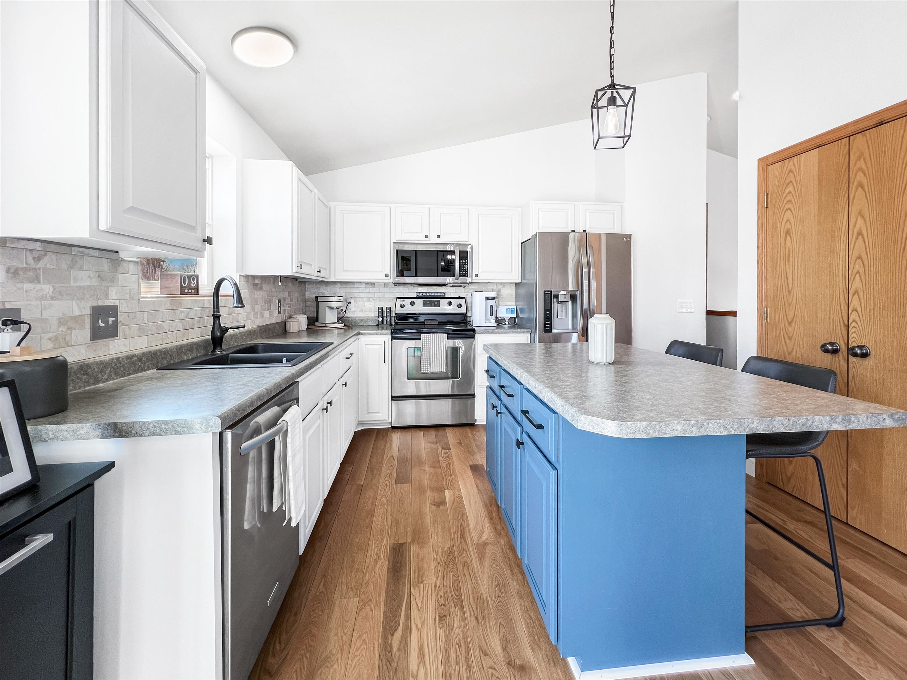 1125 Carriage Drive