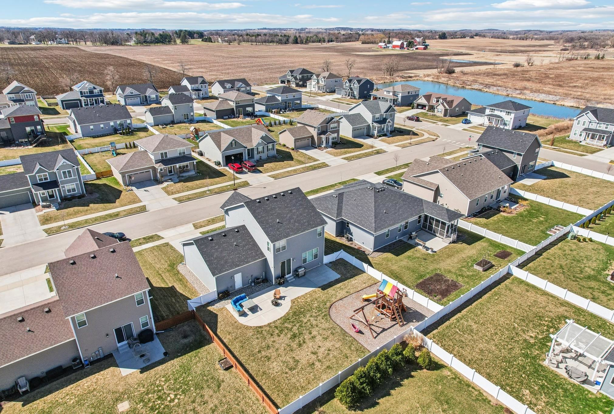 822 Tamarack Lane