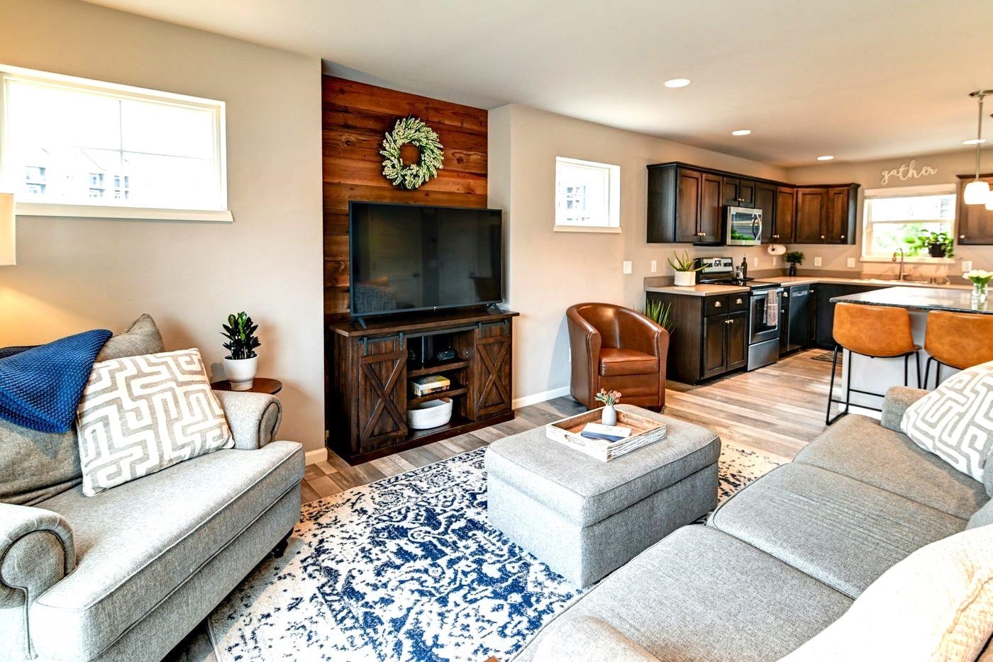 303 Pine Lawn Parkway