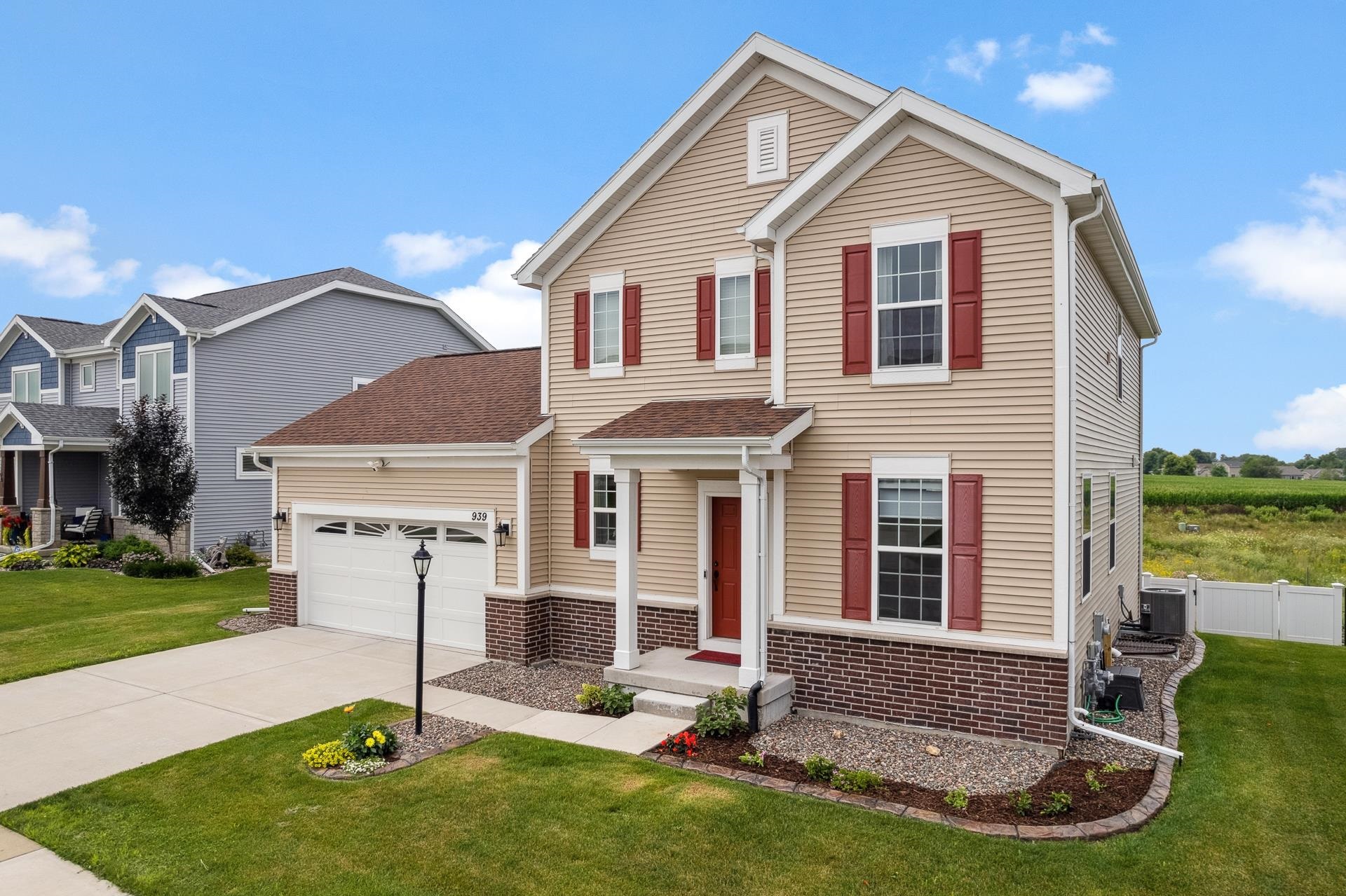 939 Lavender Way