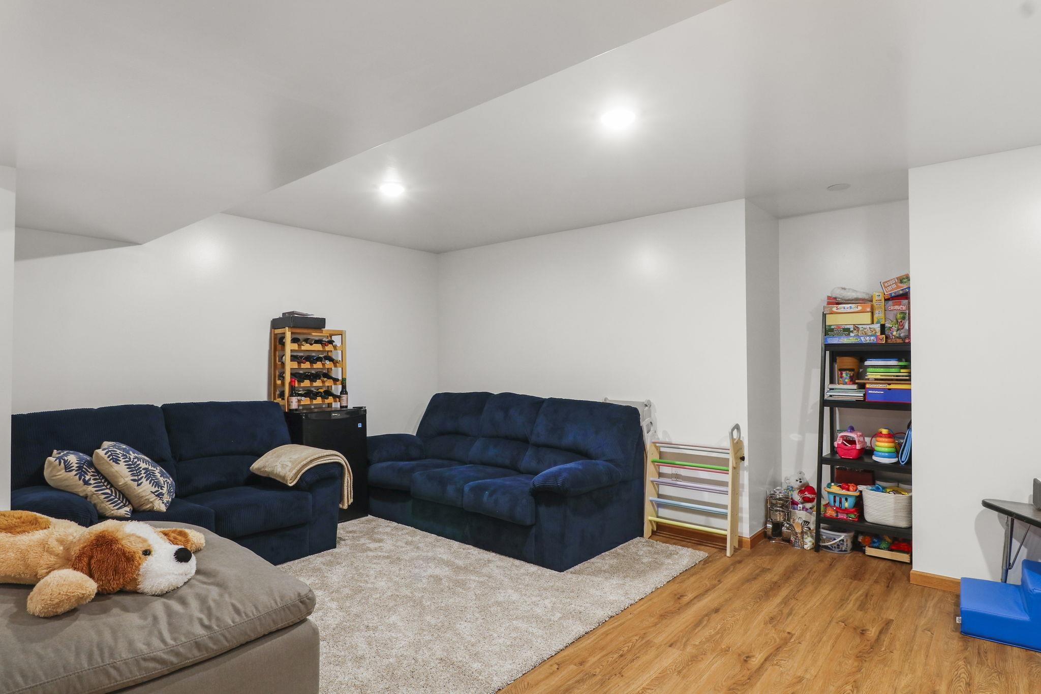 4817 Kingsford Way