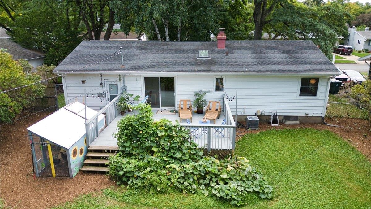 5734 Meadowood Drive