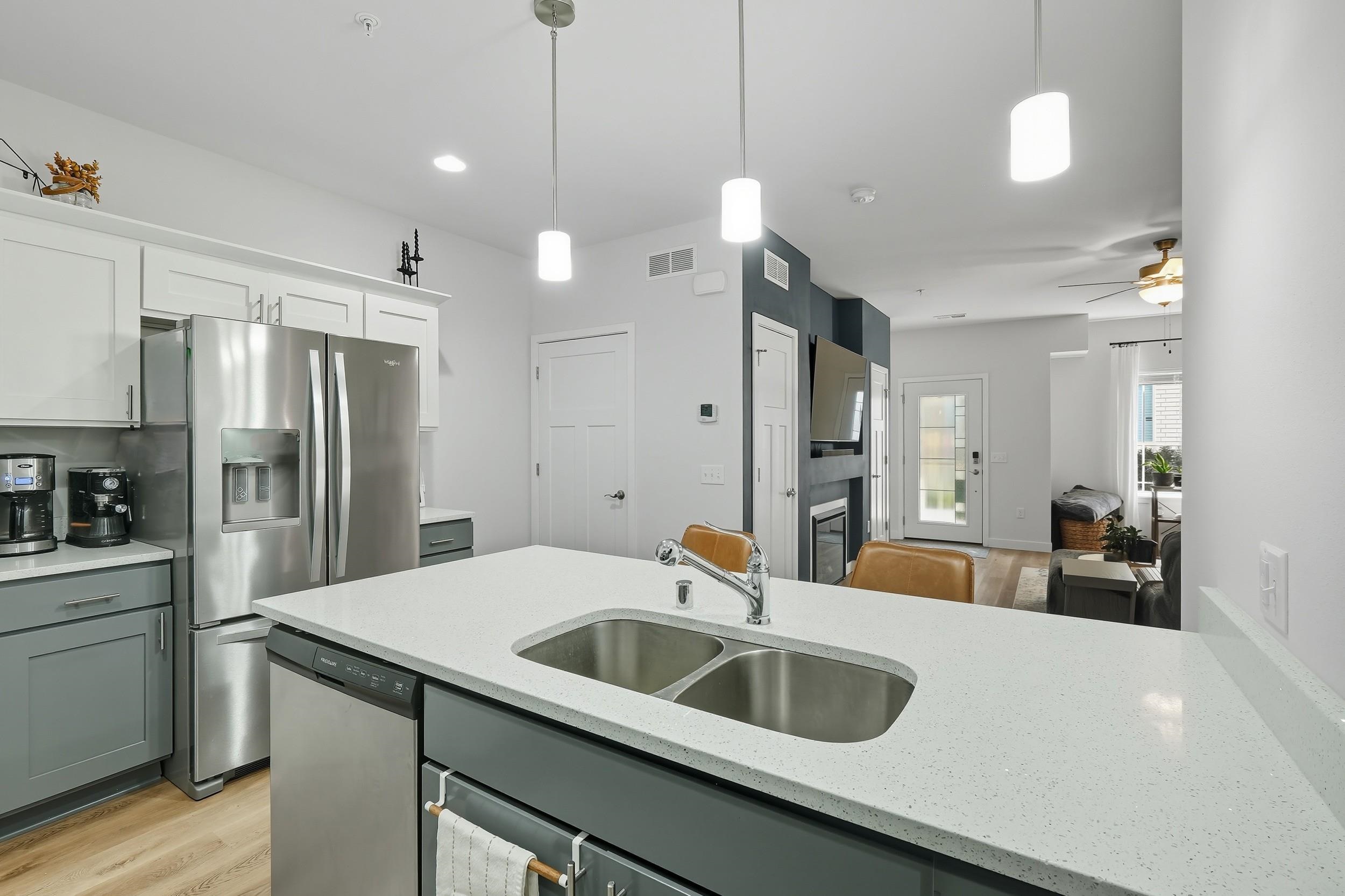 1703 N Windsor Avenue