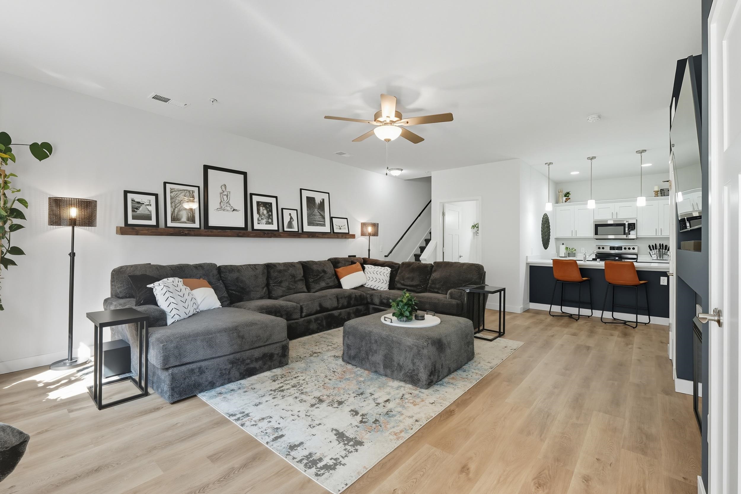 1703 N Windsor Avenue