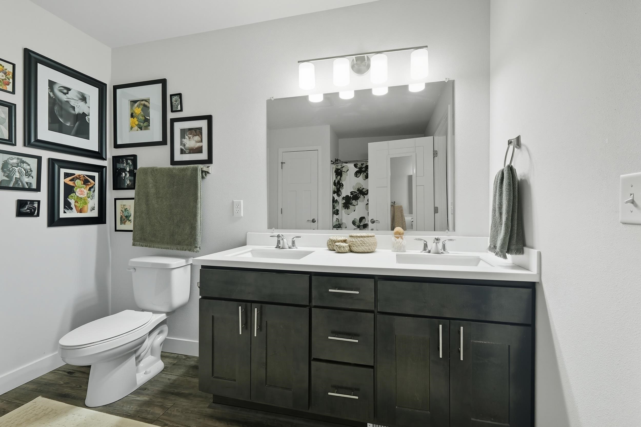 1703 N Windsor Avenue