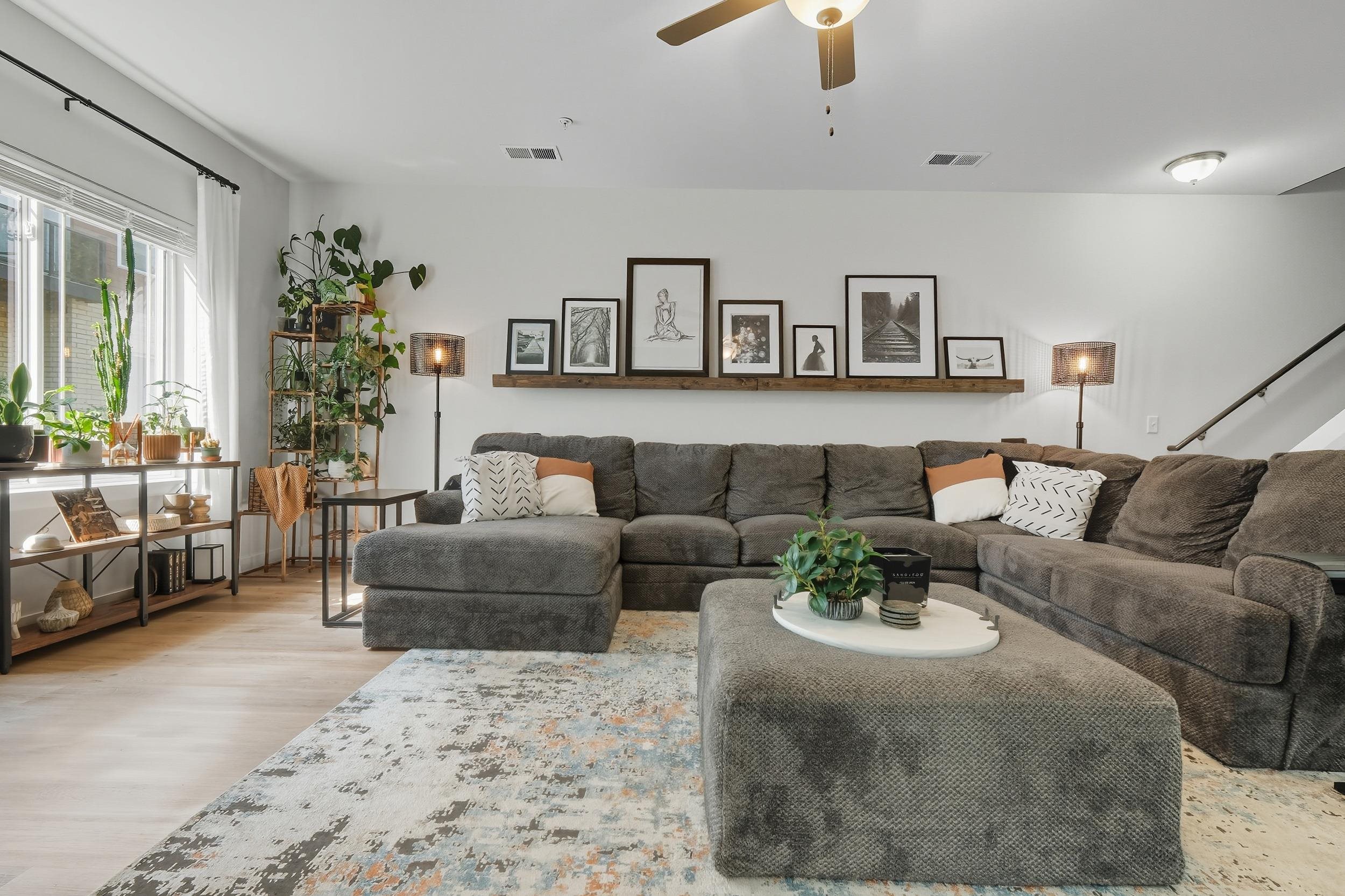 1703 N Windsor Avenue