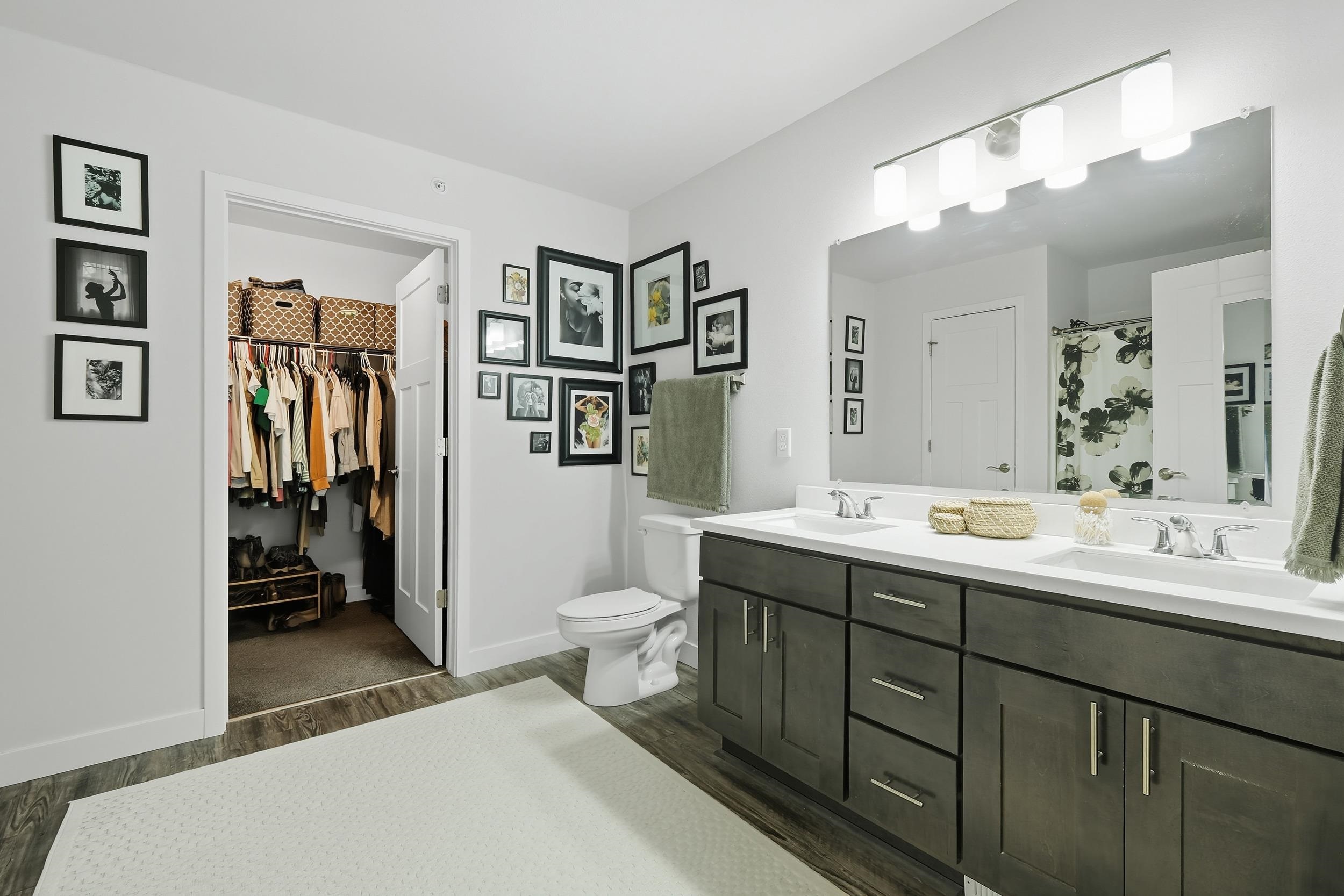 1703 N Windsor Avenue