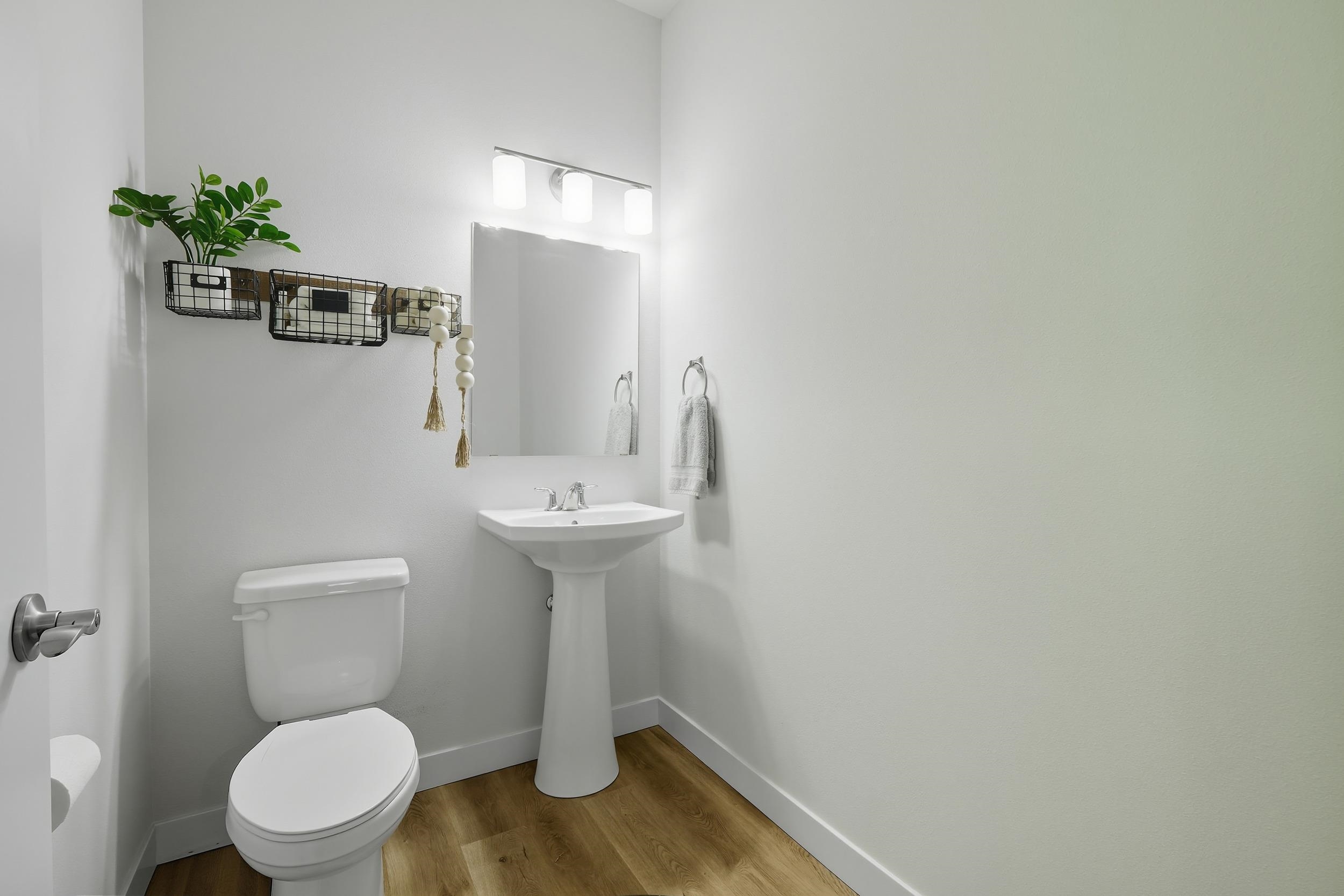 1703 N Windsor Avenue